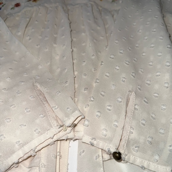 SKYLAR + JADE Swiss dot peplum floral embroidered blouse - Picture 6 of 6